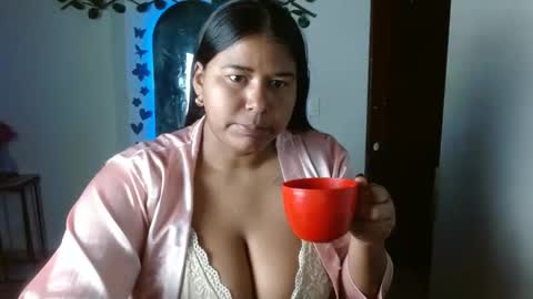ebony_luna1 online show from May 5, 12:33 pm
