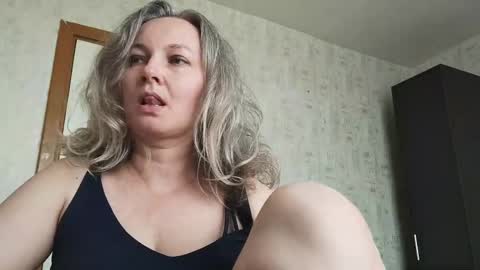 edithmanning online show from June 5, 7:03 am