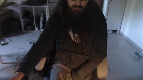 eighthundredeightyeight online show from May 17, 8:34 am