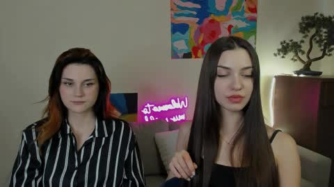 Elani online show from May 26, 10:54 am