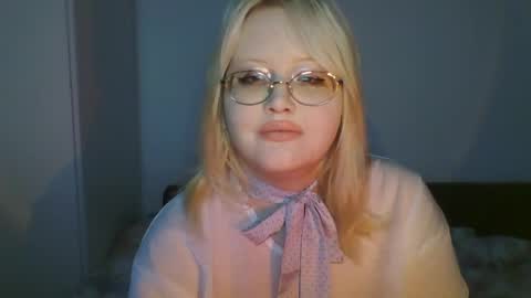 elayne_sweet online show from May 26, 6:19 am