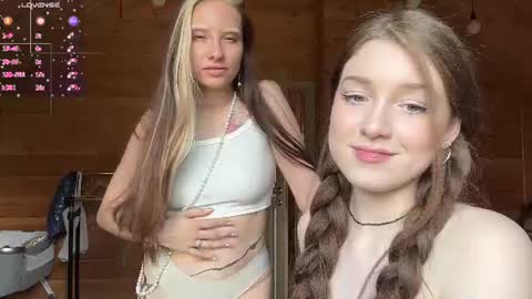 elizabethh_brown online show from June 29, 10:15 am