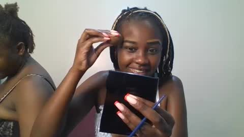 ella8_ online show from July 6, 9:39 am