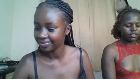 ella8_ online show from July 28, 8:52 pm