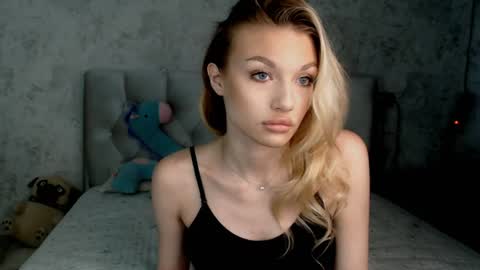 ellamilla online show from July 5, 2:35 pm