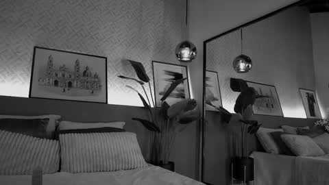 Elle Diane online show from May 30, 2:10 am