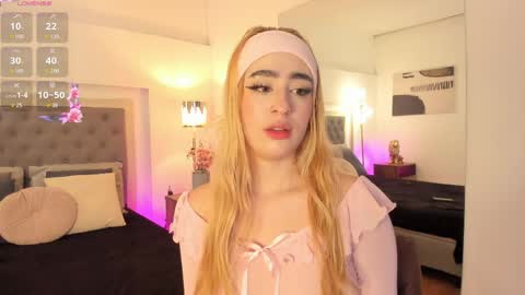 ellieadeline online show from June 1, 3:52 am