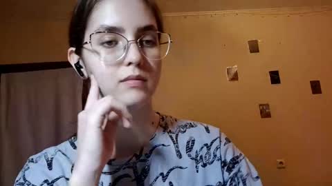 Kate online show from May 10, 2:34 pm