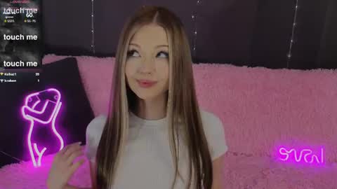 elsaawesome online show from August 5, 3:31 pm