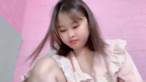 elysia679 online show from May 5, 8:42 am