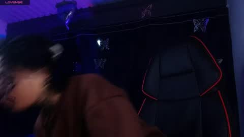 ema_ploxx online show from May 17, 3:16 am