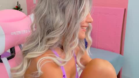 EmieFlower online show from February 3, 9:19 am