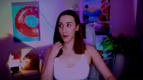 emillylopez online show from July 18, 8:38 am
