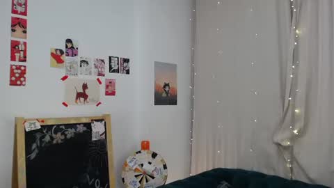 Emily online show from July 28, 3:43 pm