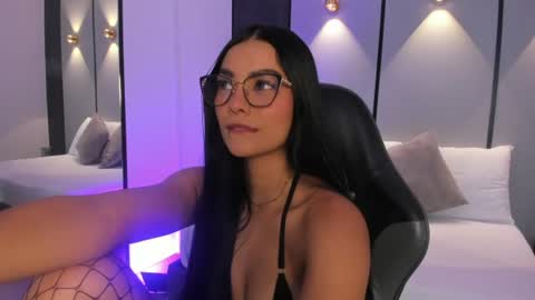 emily_tolson online show from July 2, 7:41 pm