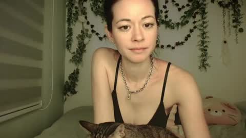 Emily Alexa online show from June 22, 1:07 pm