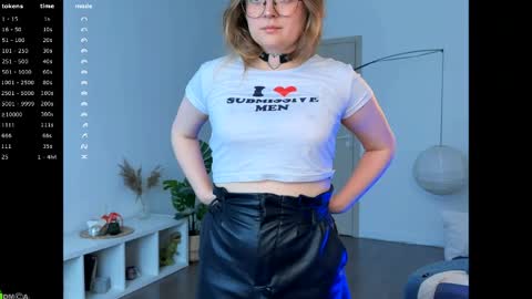 Emily  online show from June 3, 1:14 pm