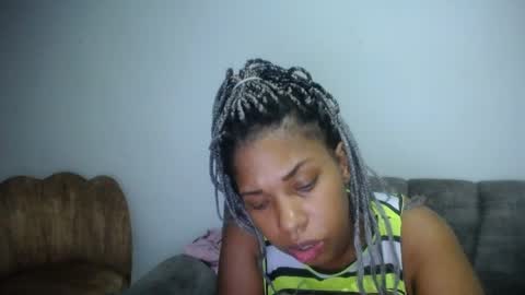 Emilyhines online show from May 14, 11:03 pm