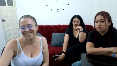 emily  friends online show from June 13, 11:26 pm