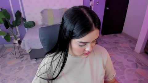 emma online show from May 14, 8:07 pm