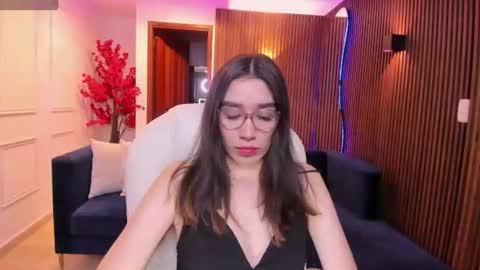 emma_caarter online show from July 15, 3:01 am