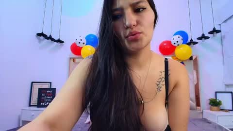emma online show from June 20, 9:15 am