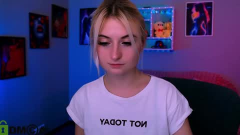 Emma online show from May 9, 7:20 pm