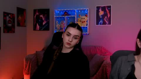 Emma online show from April 29, 5:30 pm