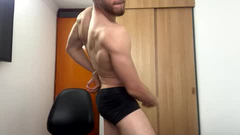 enzo_savage online show from May 4, 9:32 pm