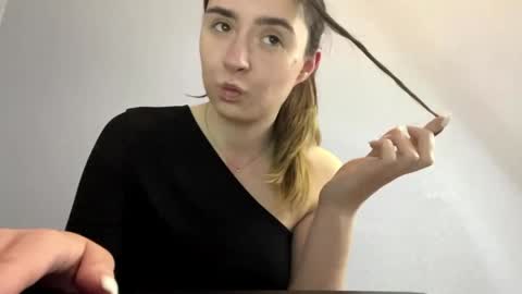 Lily online show from May 30, 5:44 pm