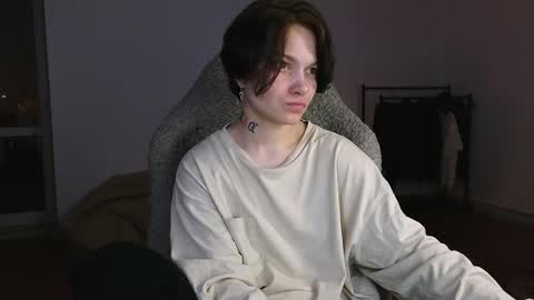esajukyy online show from May 29, 3:43 pm