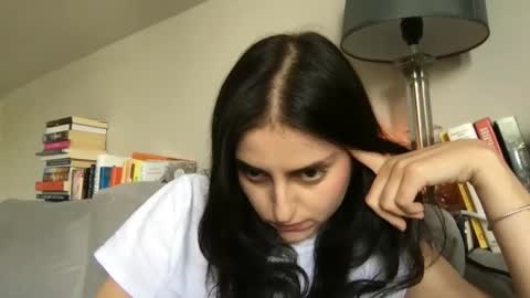 esimaralda online show from May 31, 3:33 pm