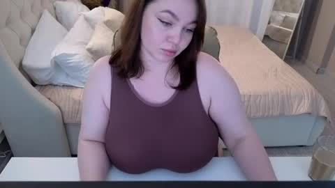 Ava online show from May 29, 1:47 am