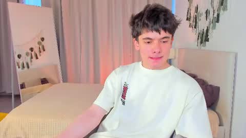 Ethan online show from July 28, 3:54 pm