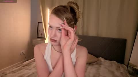 eva hamilton online show from May 11, 9:27 am