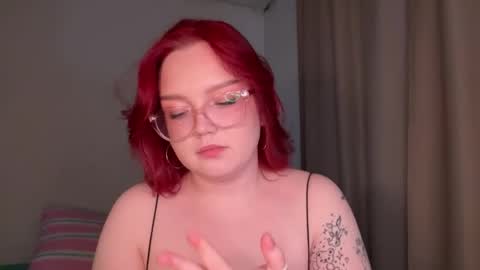eva_kittenn online show from May 22, 6:04 pm