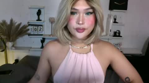 Queen Eva Mazikeen online show from July 2, 8:47 pm