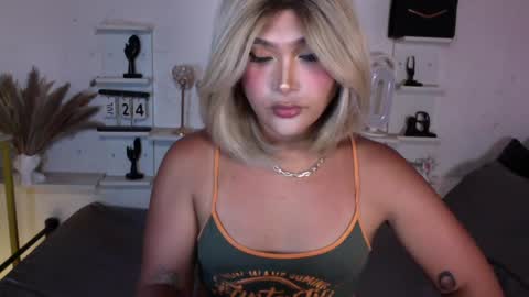 Queen Eva Mazikeen online show from July 25, 12:19 am