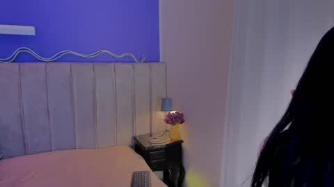 julieth online show from June 3, 7:52 pm