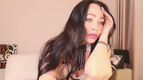 Eva 3 online show from May 6, 7:20 pm