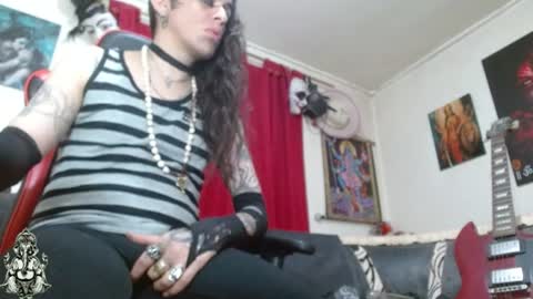 evans_xy online show from July 7, 2:02 am