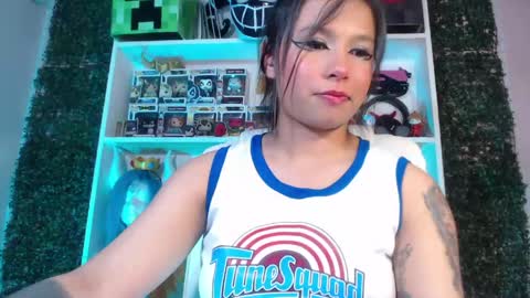 Im Evy online show from May 23, 11:23 pm