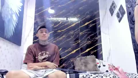 exotichot_couple online show from May 25, 12:39 am