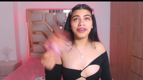 eylin_sofia online show from February 14, 4:15 am