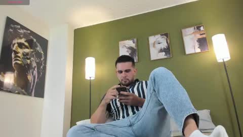 M A T  T E O online show from May 9, 8:15 pm