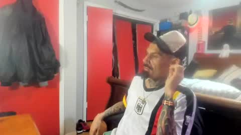 Guapito online show from June 13, 7:13 pm