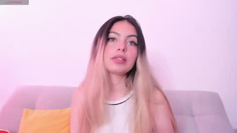 fernanda  online show from May 16, 4:16 pm