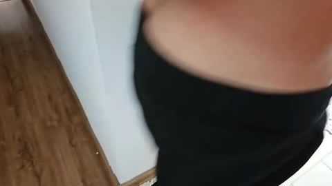 feruagusto93 online show from May 18, 4:46 pm