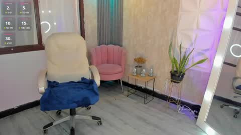 fieywoman online show from May 21, 10:05 pm