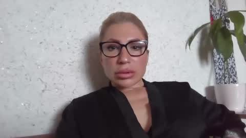 fox_red_lady7 online show from May 7, 7:48 am